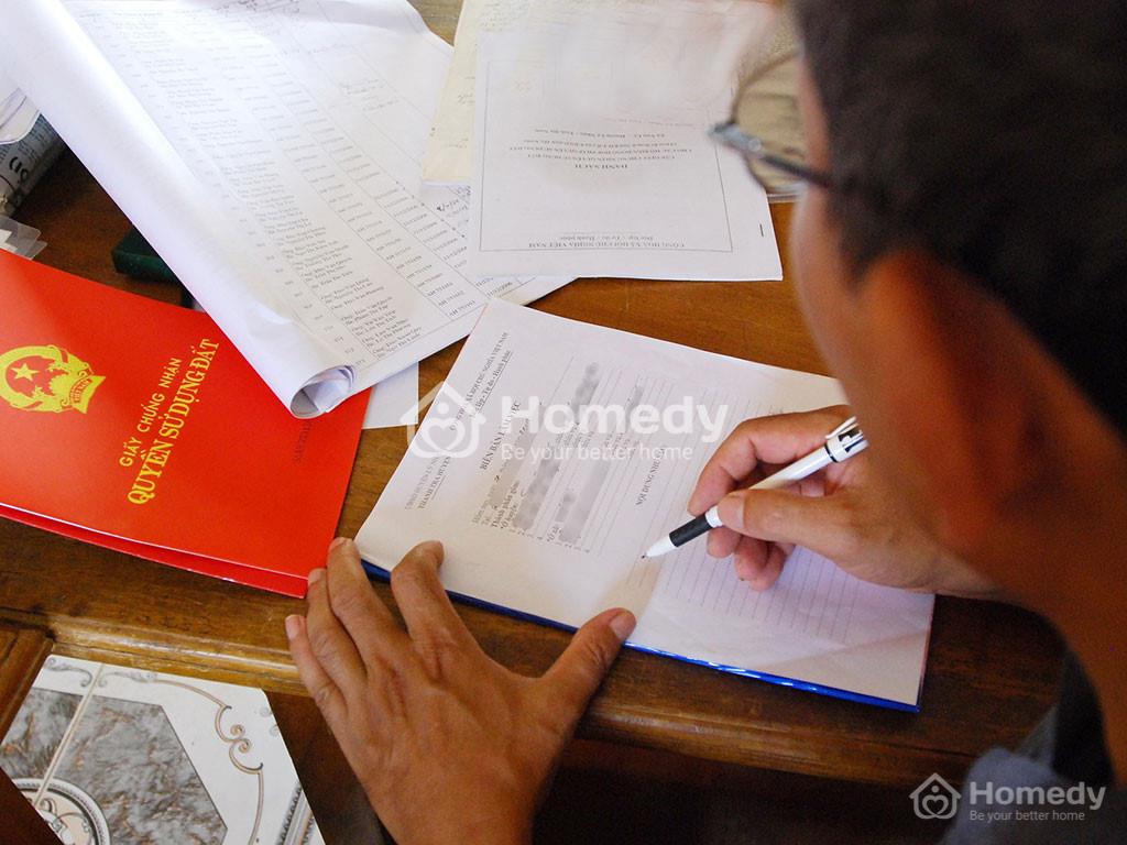 thủ tục chuyển nhượng quyền sử dụng đất cho con