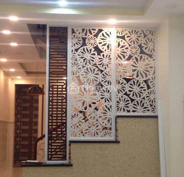 vach-ngan-cau-thang-tam-cap-13